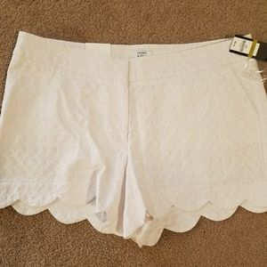 White scalloped hem shorts